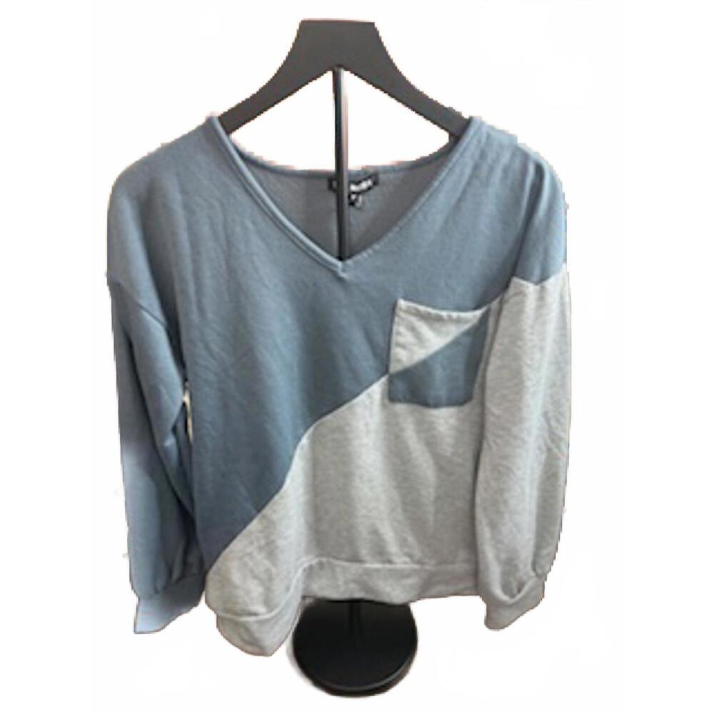 Steve Madden Colorblock V-Neck Long Sleeve‎ Top, Medium
